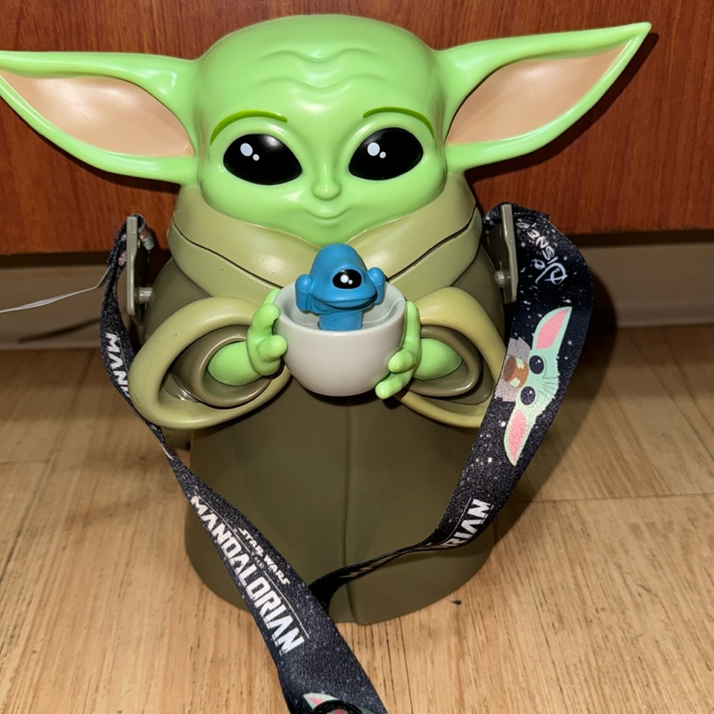 Disney Parks Mandalorian Sipper